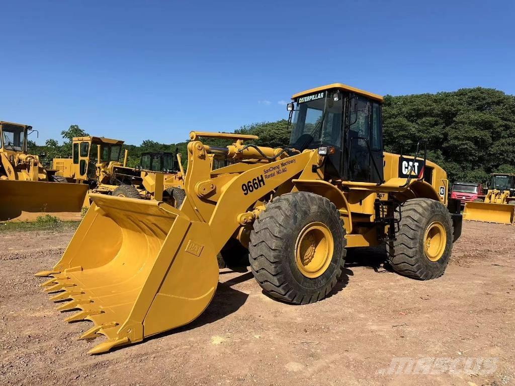 CAT 966H Gumikerekes homlokrakodók