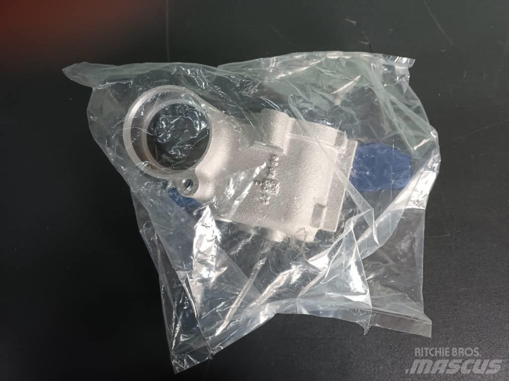 Volvo PIPE 1549312 Motorok
