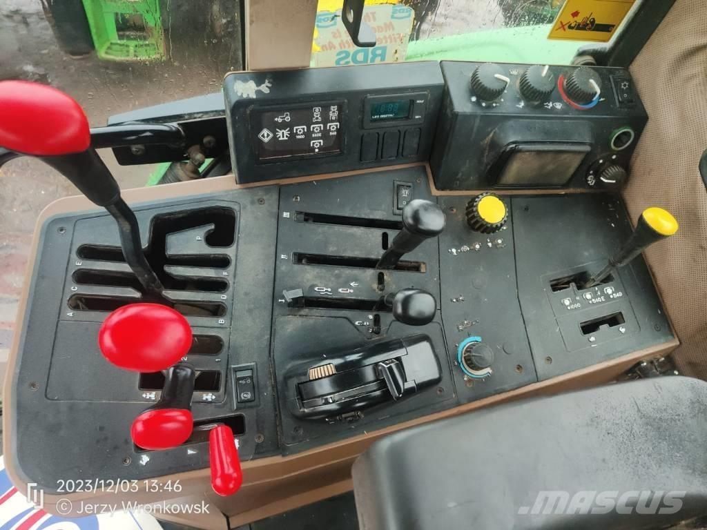 John Deere 6800 Traktorok