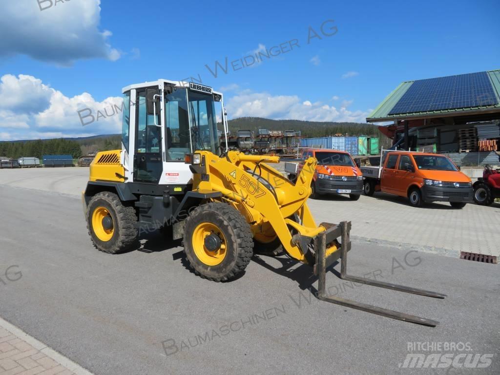 Liebherr L 507 Gumikerekes homlokrakodók