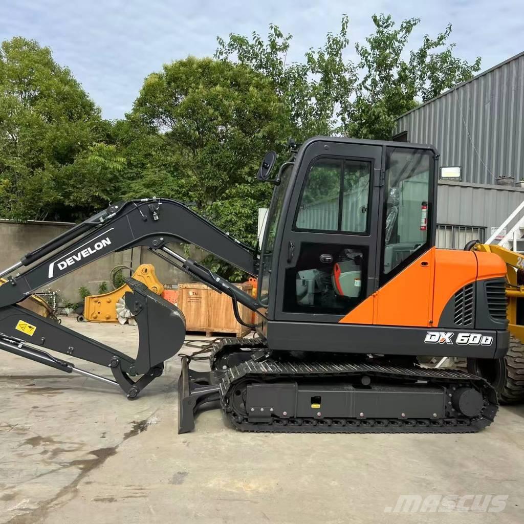 Develon DX 60 D Lánctalpas kotrók