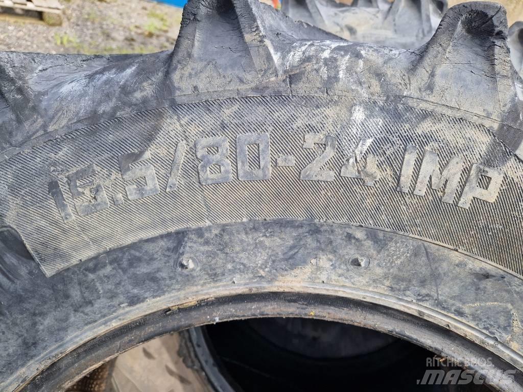 JCB 531-70 Gumiabroncsok, kerekek és felnik