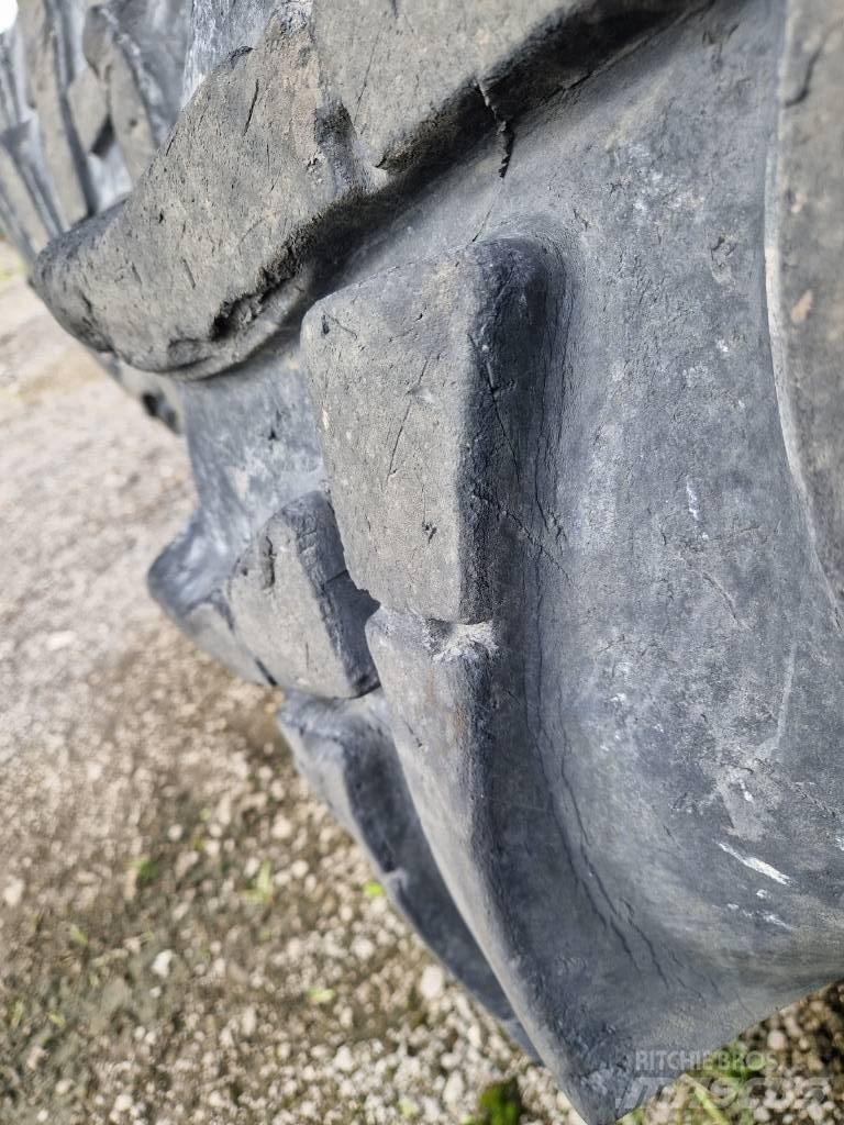 JCB 531-70 Gumiabroncsok, kerekek és felnik