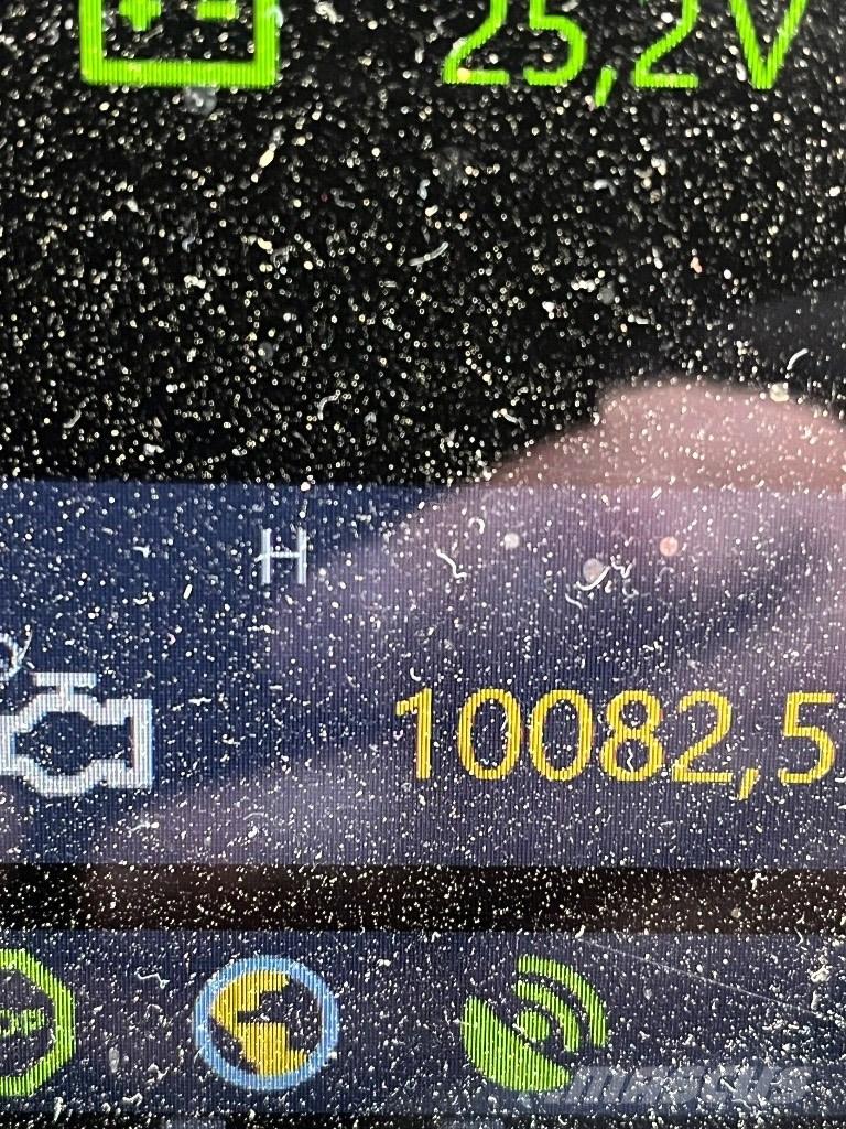 Komatsu 875 Kihordók