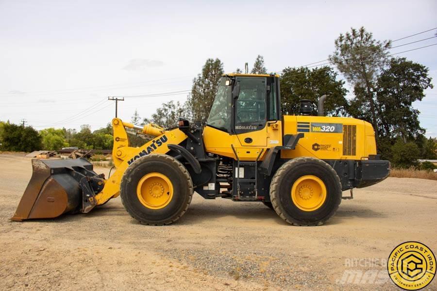 Komatsu WA 320-7 Gumikerekes homlokrakodók