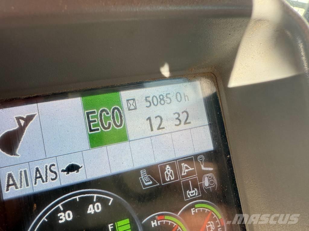 Hitachi ZX 140 W-6 Gumikerekes kotrók