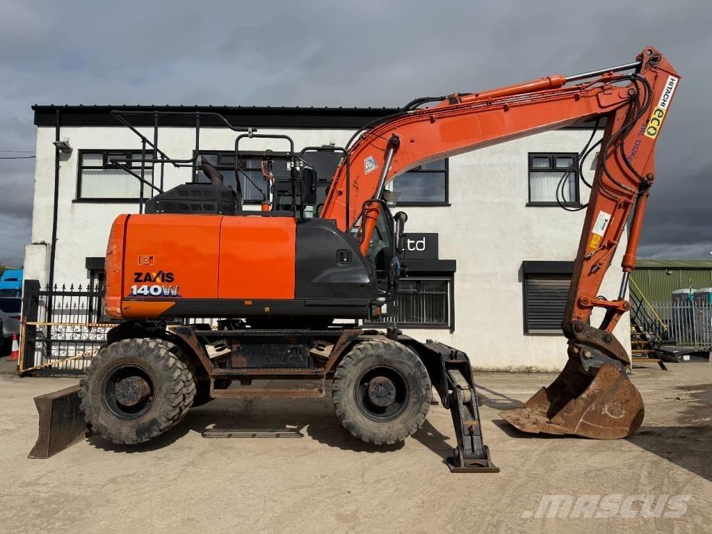 Hitachi ZX 140 W-6 Gumikerekes kotrók