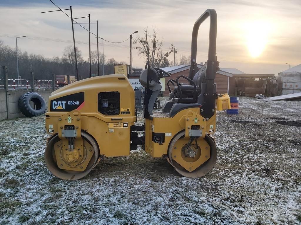 CAT CB 24 B Ikerdobos hengerek