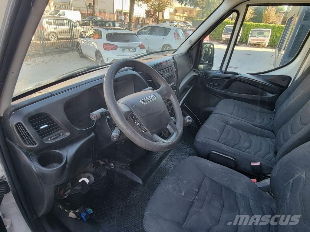 Iveco DAILY E6 Vezetőfülke és belső tartozékok