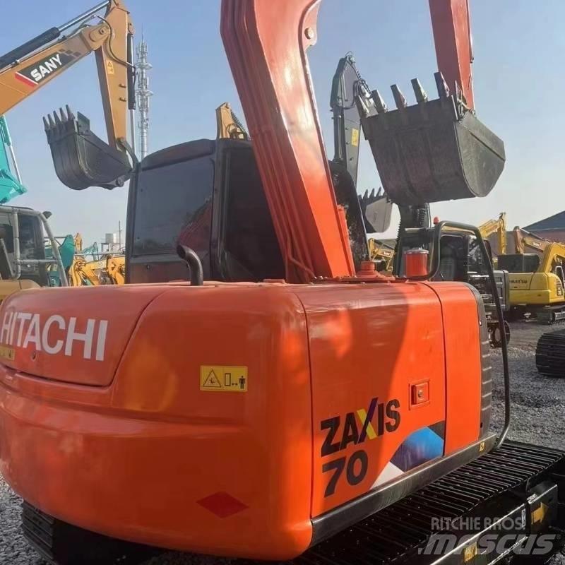 Hitachi ZX 70 Mini kotrók < 7t