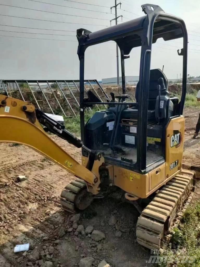 CAT 301.7 Mini kotrók < 7t