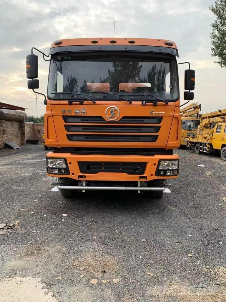 Shacman F3000 6X4 Vízszállító teherautók