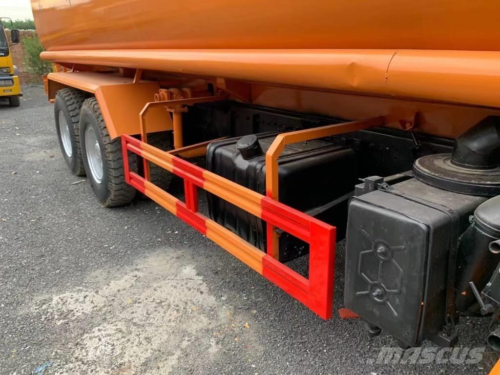 Shacman F3000 6X4 Vízszállító teherautók