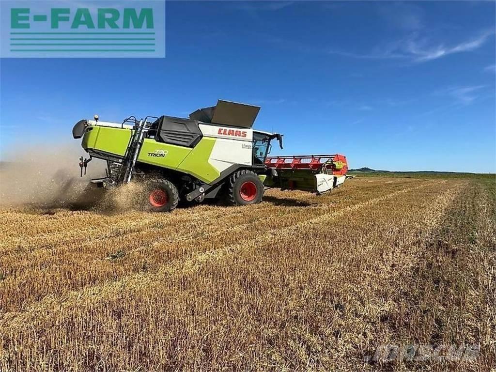 CLAAS trion 730 Kombájnok