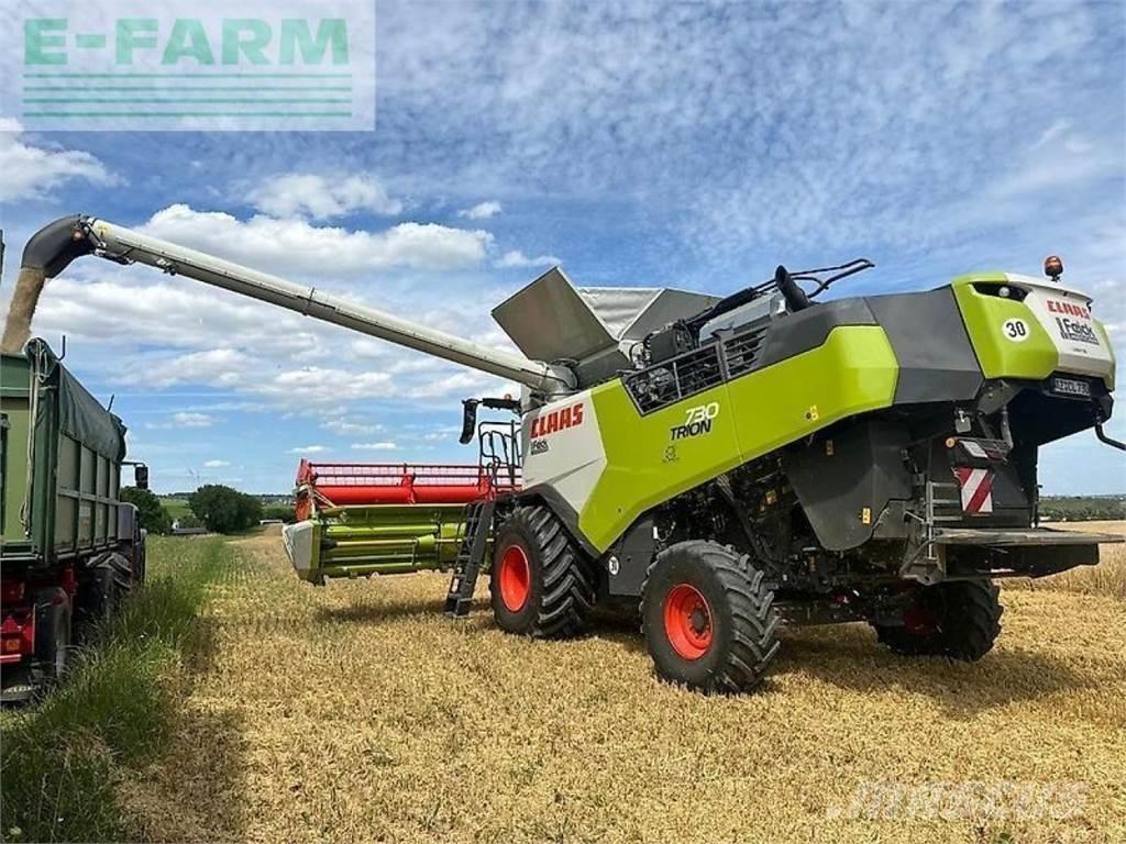 CLAAS trion 730 Kombájnok