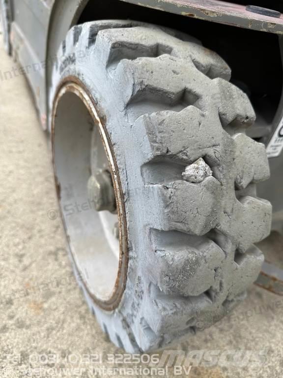 ATN Piaf 880R Egyéb felvonók és állványok