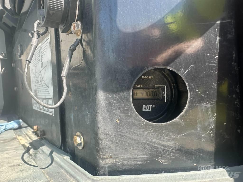 CAT 305 E Mini kotrók < 7t