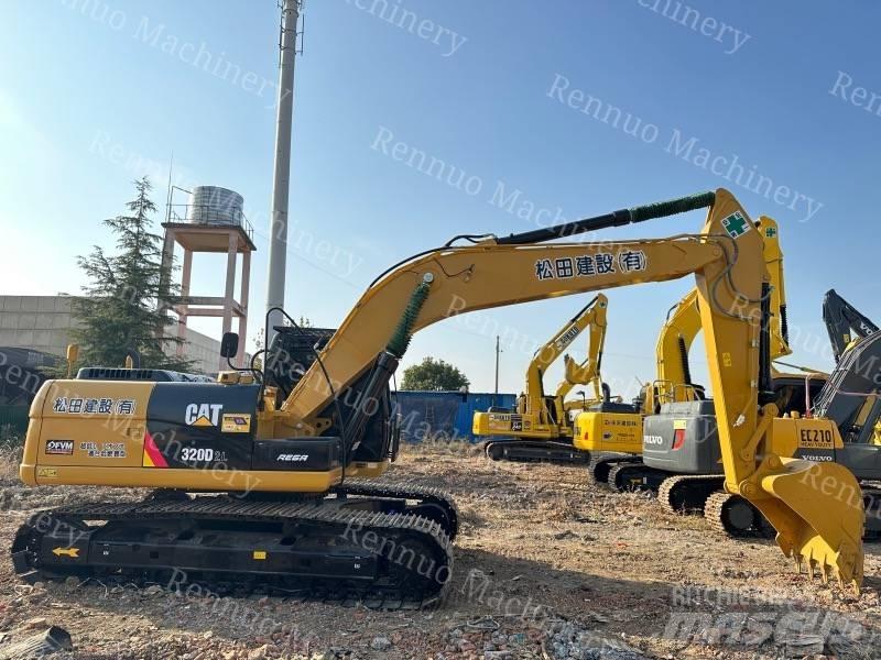 CAT 320D2 Lánctalpas kotrók