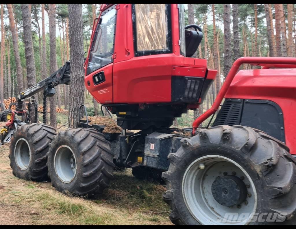 Komatsu 911.6 Betakarítók