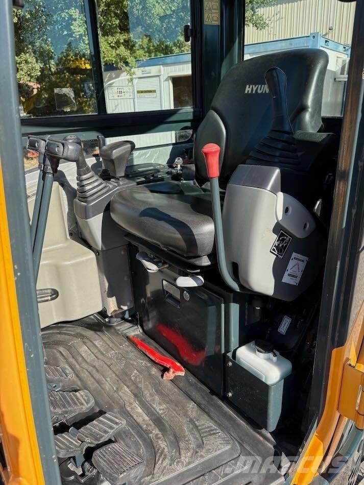 Hyundai R25Z-9 AK Mini kotrók < 7t