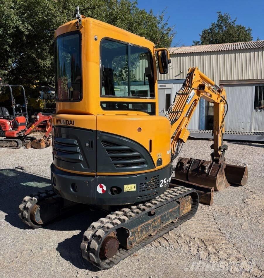 Hyundai R25Z-9 AK Mini kotrók < 7t