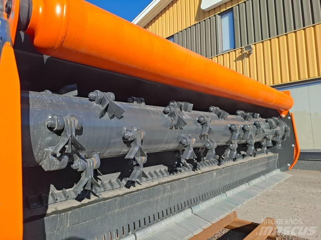 TMC Cancela THN-320D Szárzúzók és fűkaszák