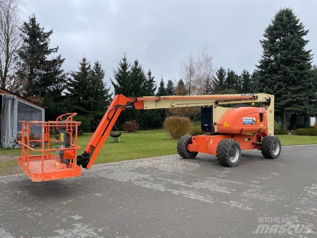 JLG 800 AJ Karos emelők