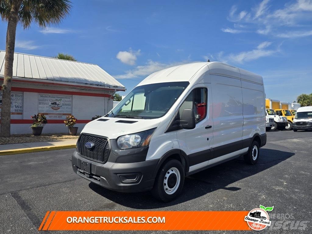 Ford Transit 250 Transporterek