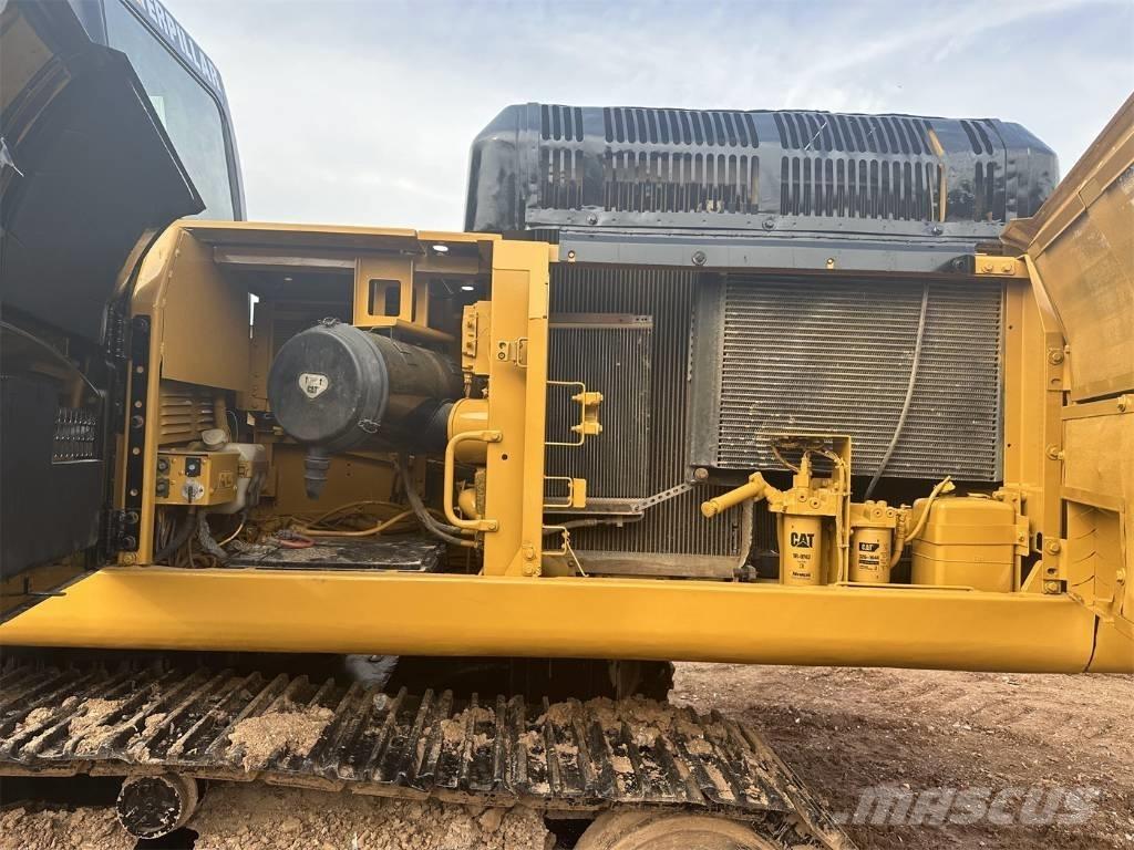 CAT 330DL Lánctalpas kotrók