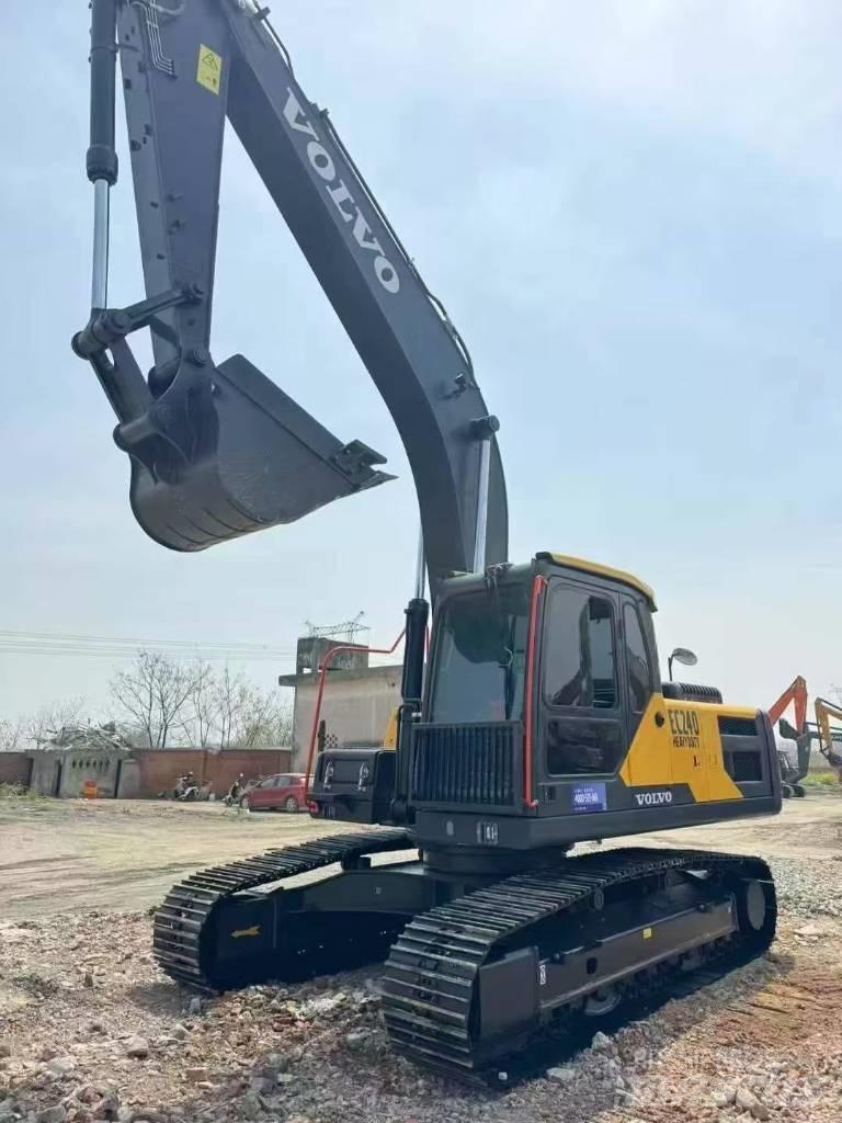 Volvo EC 240 Lánctalpas kotrók