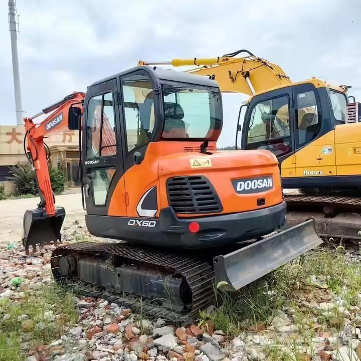 Doosan DX 60 Mini kotrók < 7t
