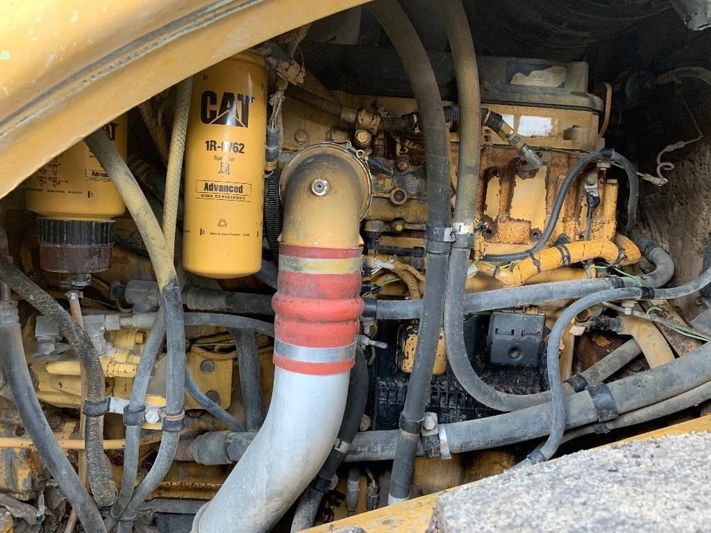 CAT 966H Gumikerekes homlokrakodók