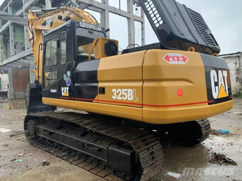 CAT 325 B Lánctalpas kotrók