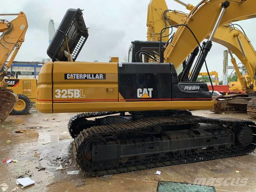 CAT 325 B Lánctalpas kotrók