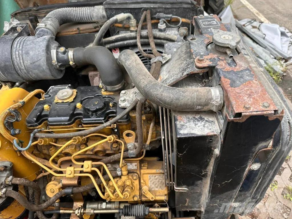 CAT CB-225E Egyéb hengerek