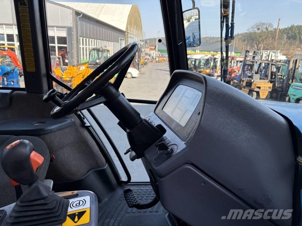 New Holland 8870 Traktorok