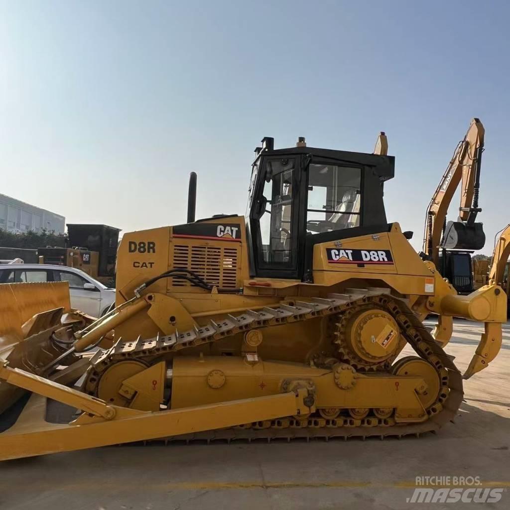 CAT D 8 R lánctalpas dózerek