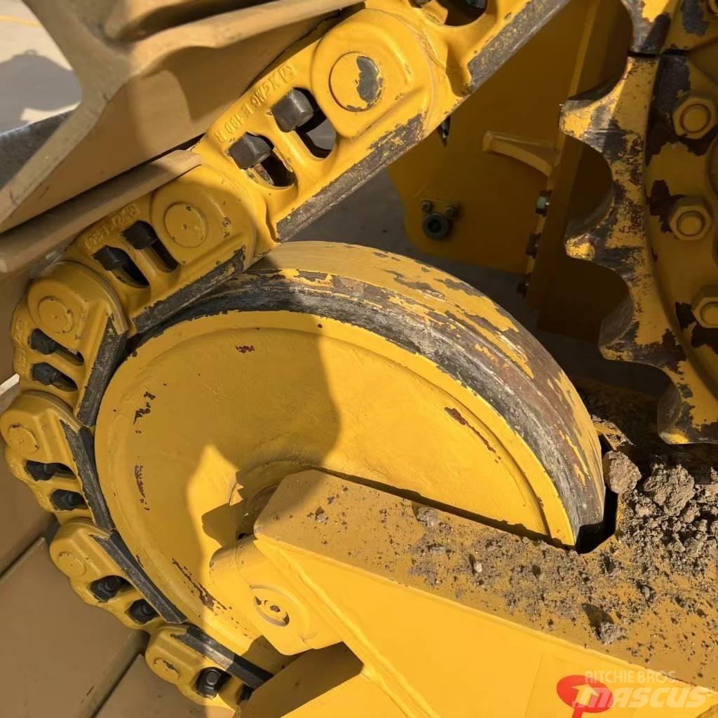 CAT D 8 R lánctalpas dózerek