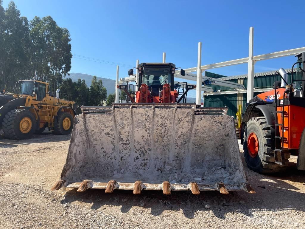 Hitachi ZW 550 - 6 Gumikerekes homlokrakodók