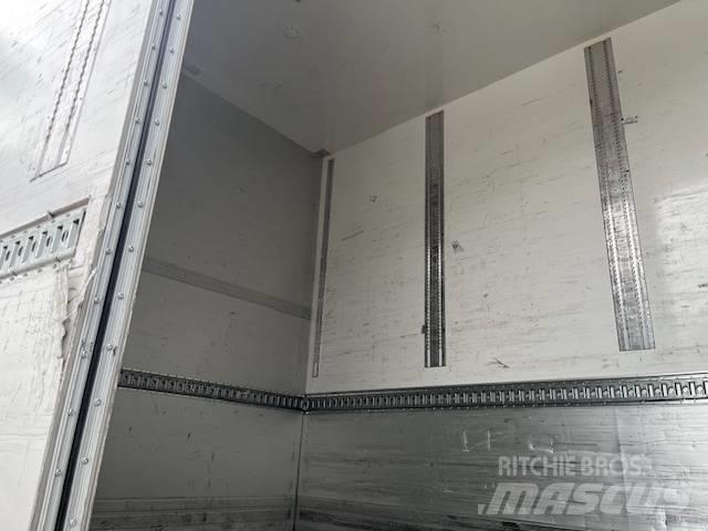 Scania R450B6X2*4NB Dobozos teherautók