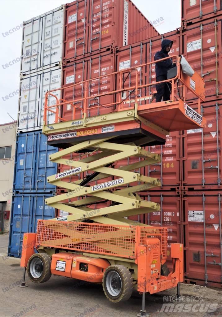 JLG M 4069 Ollós emelők