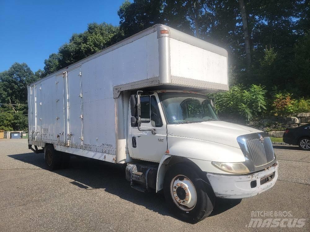 International 4300 Dobozos teherautók