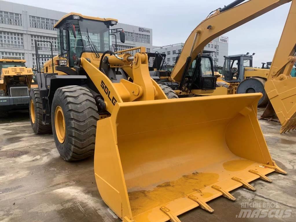 SDLG L956F Gumikerekes homlokrakodók