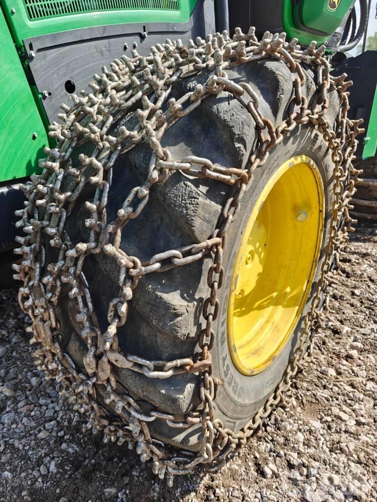 John Deere 1270 G Betakarítók