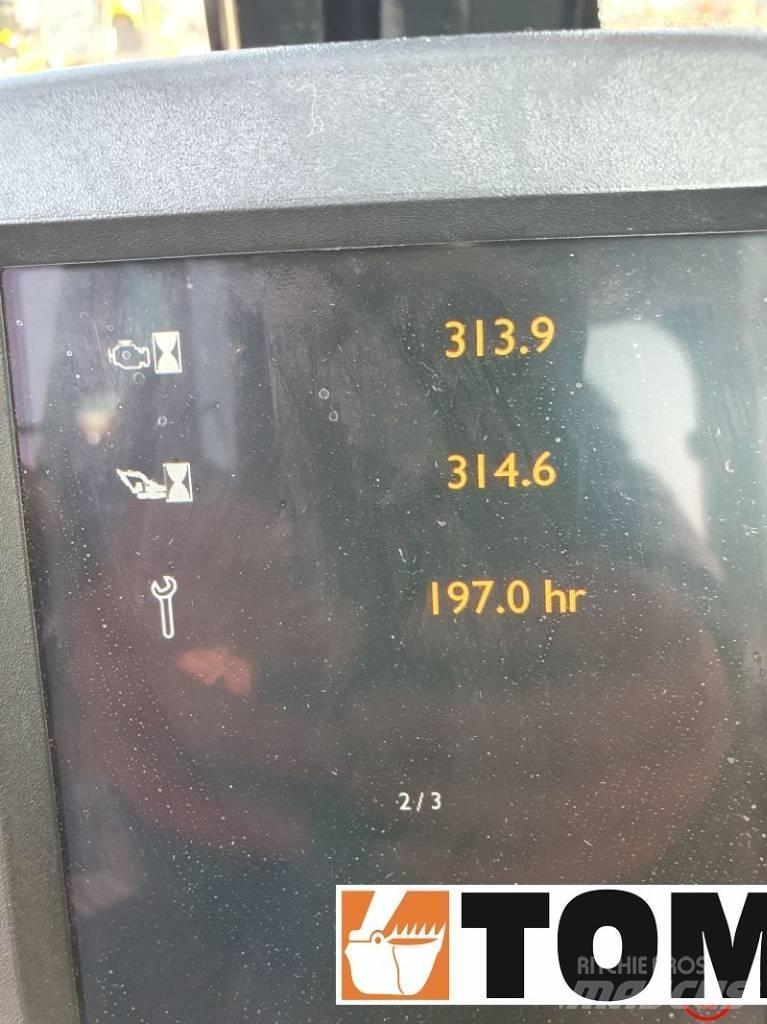 JCB JS 175 W Gumikerekes kotrók