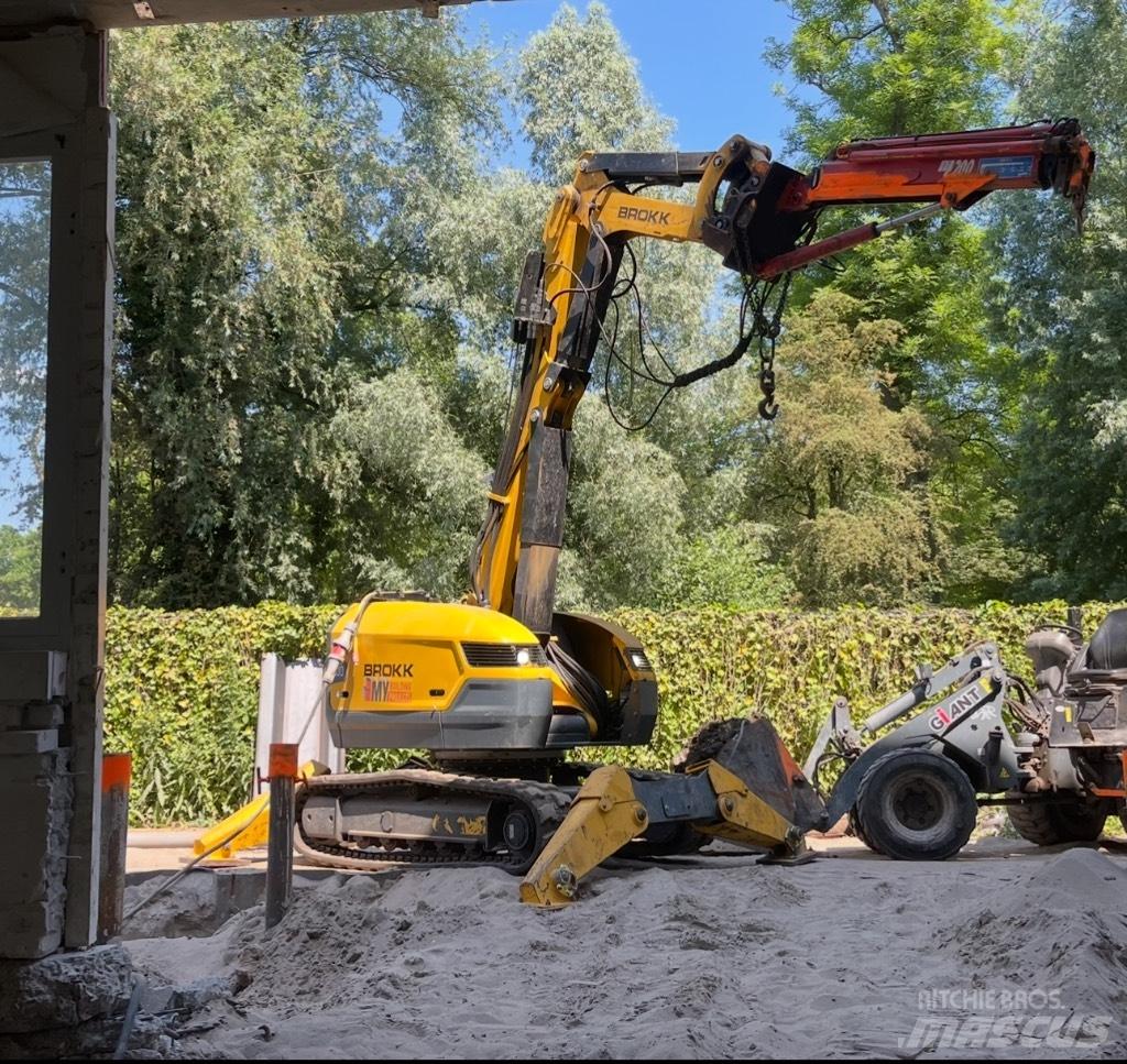 Brokk 500 Bontásra használt kotrók