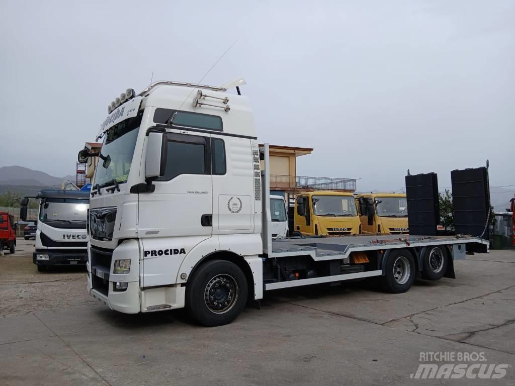 MAN TGX 26.560 Platós/Csörlős teherautók