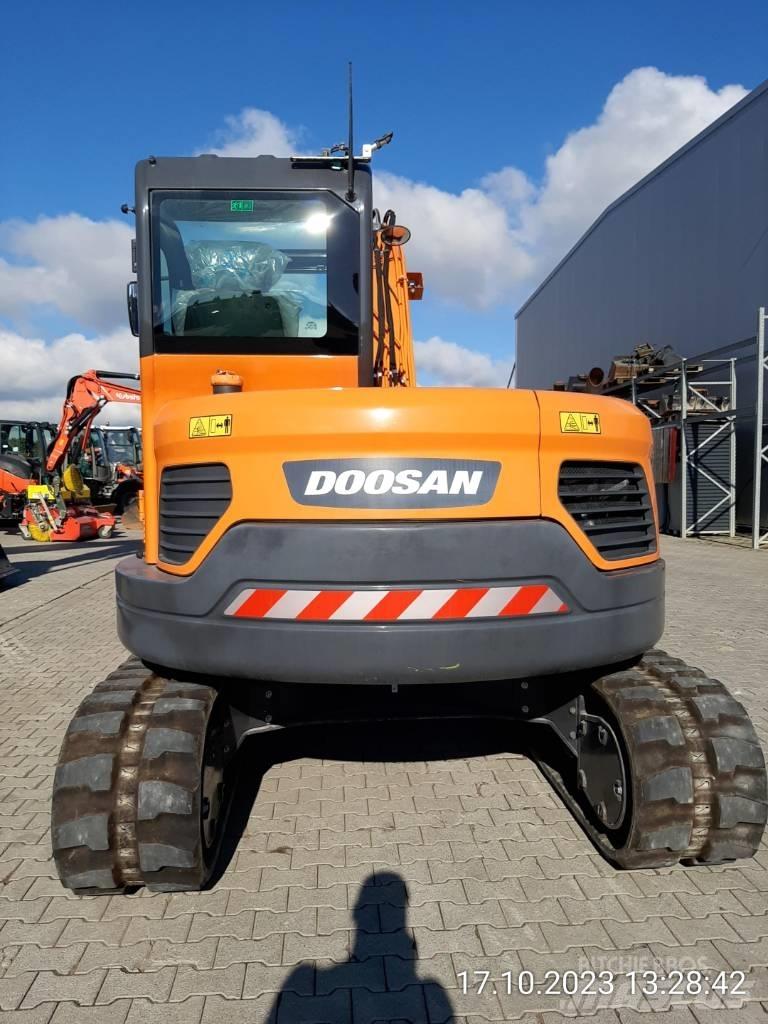Develon DX 85 R-3 Közepes (midi) kotrók 7 t - 12 t
