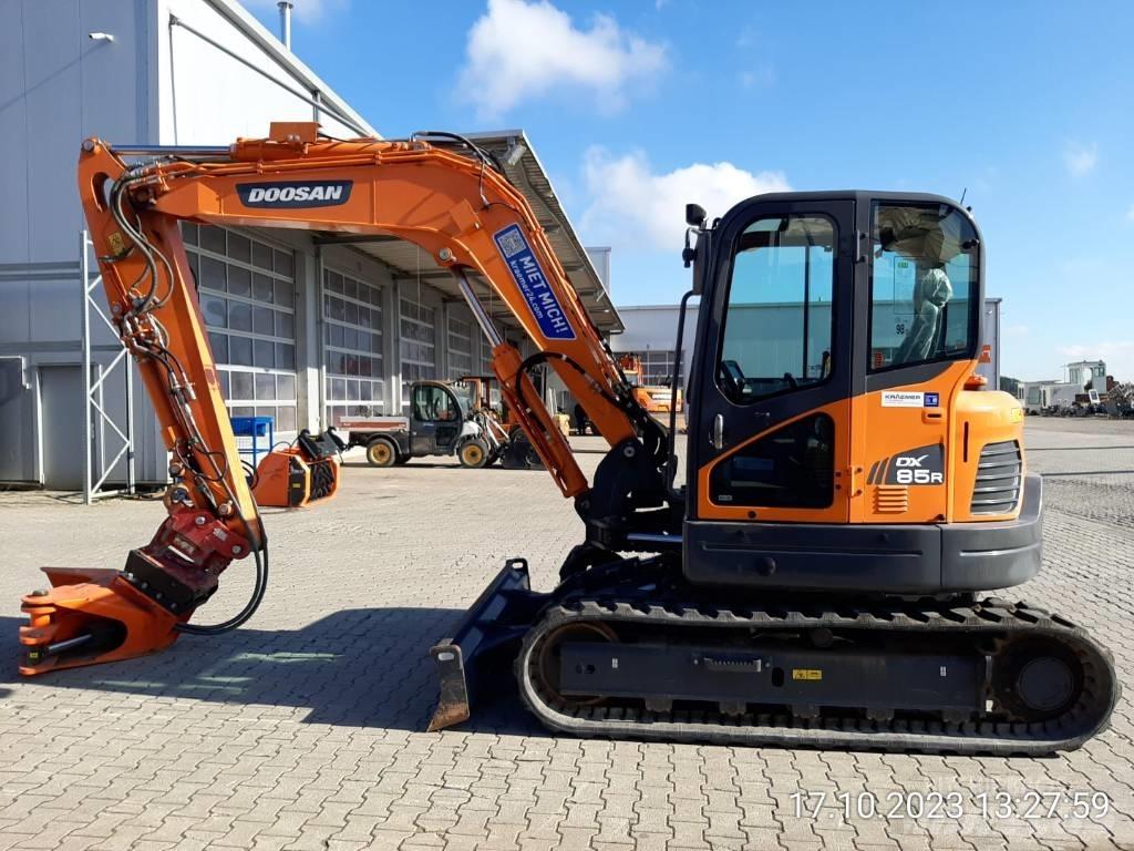 Develon DX 85 R-3 Közepes (midi) kotrók 7 t - 12 t