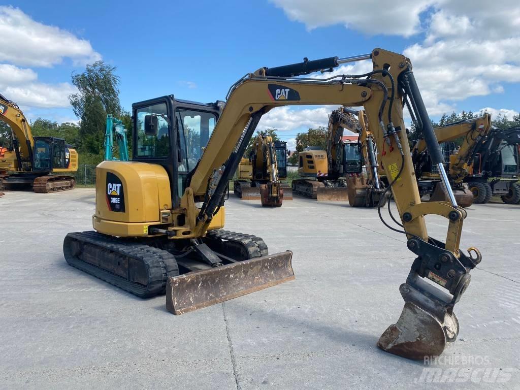 CAT 305 Mini kotrók < 7t